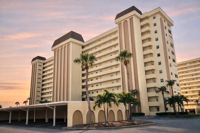 Building Photo - 4550 Cove Cir Unit 804