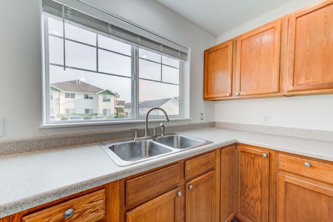 Photo - 3 Bed 2 Bath Unit Available in Bozeman! Unit D