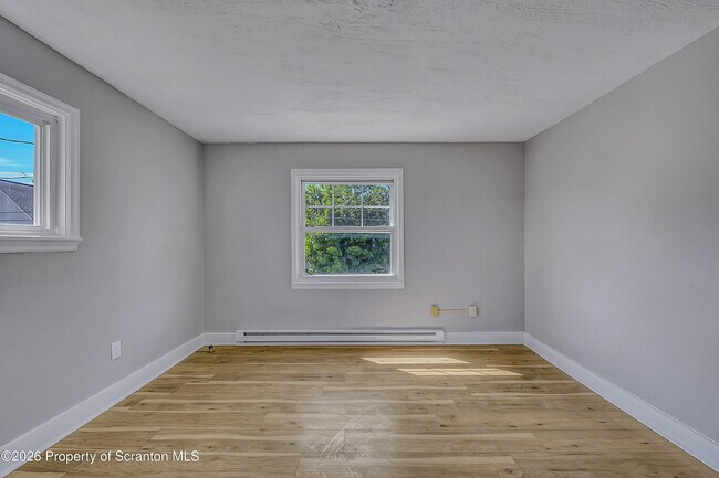 Photo - 958 Ridge Ave