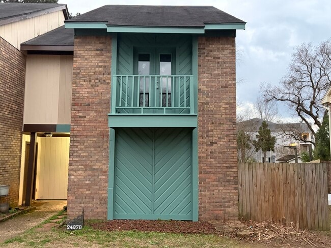 Photo - 2437B River Oaks Blvd Unit River Oaks Blvd