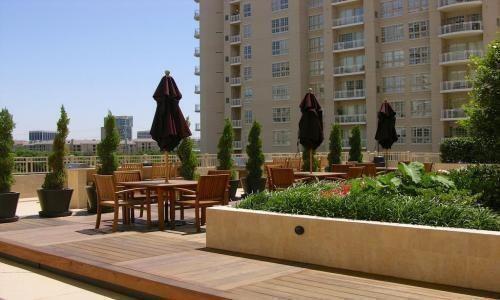 Building Photo - 3225 Turtle Creek Blvd Unit 16