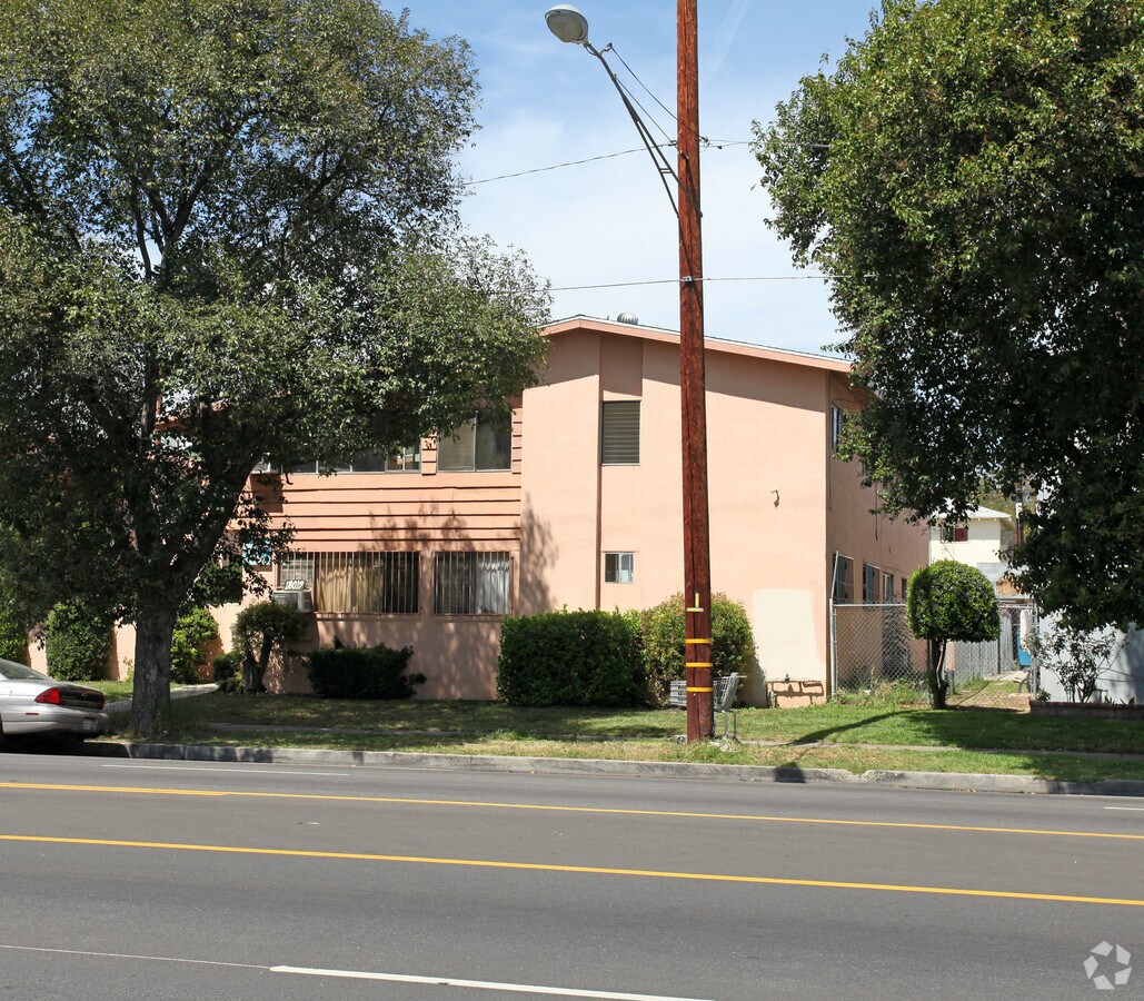 Photo - 18019 Roscoe Blvd Apartments