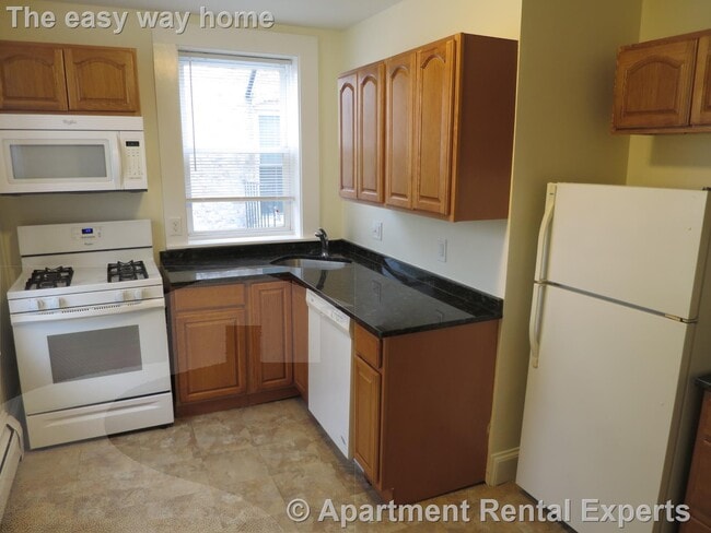 Building Photo - 545 Somerville Ave Unit #4