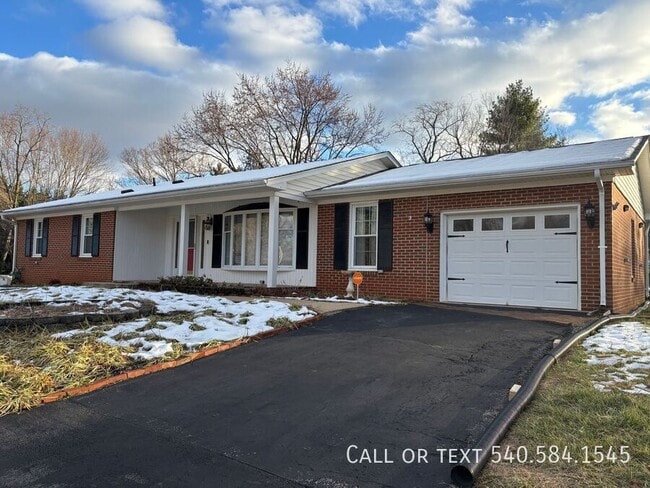 Photo - 136 Grimes St