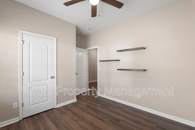 Photo - 6113 Purbeck Way