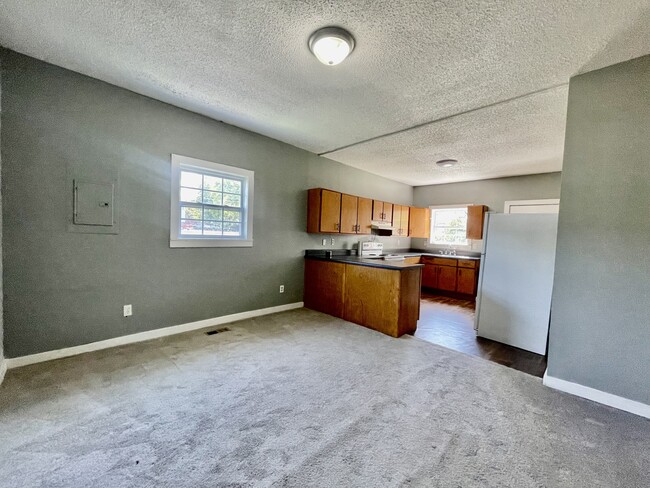 Photo - 2706 E 44th St