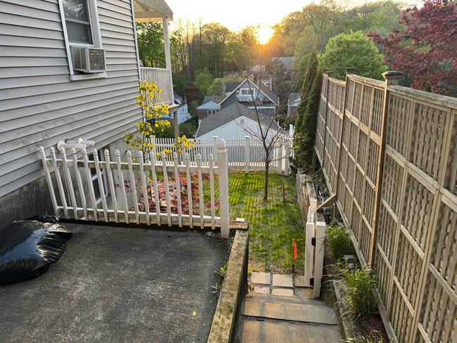 Photo - 123 Lakeview Ave Unit Apartment #2