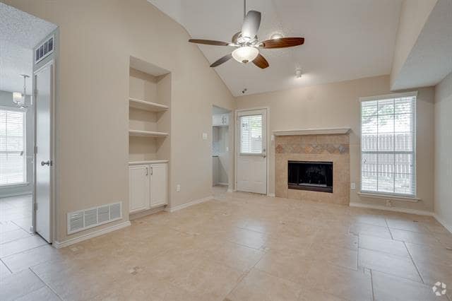 Building Photo - 755 Burr Oak Dr Rental