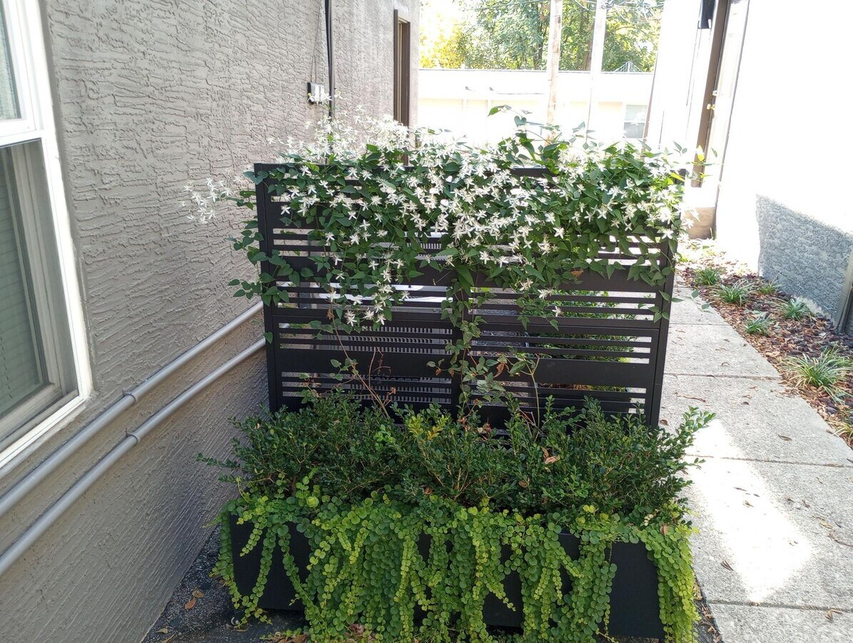 Photo - 2663-2671 Medary Unidad 2667