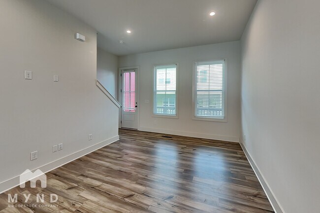 Photo - 149 Color Cir