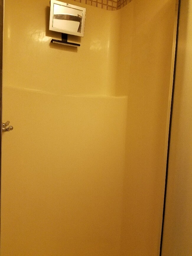 Photo - 1717 Monroe Ave Unidad Joanne Budash