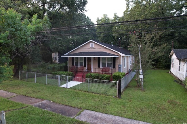 Photo - 1904 Winyah St