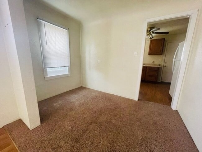 Photo - 1002 W Deming St