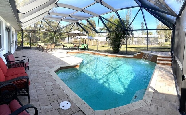 Photo - 705 Matland St