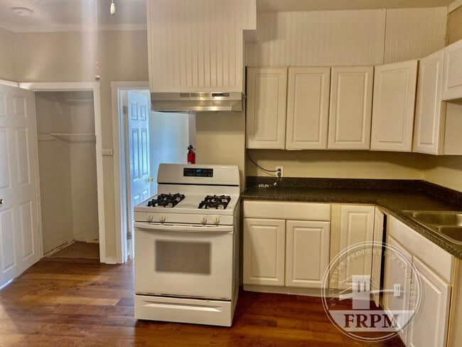 Photo - 92-94 Fisher St Unit 1