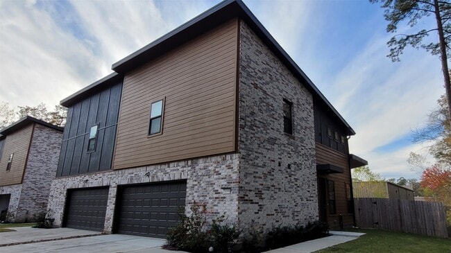 Building Photo - 2509 Appian Wy Unit B