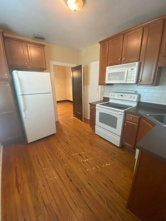422 McDaniel St