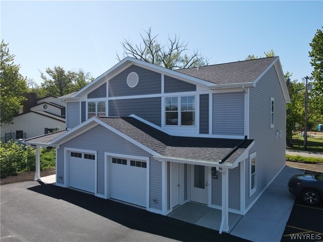 Photo - 8989 Iroquois St