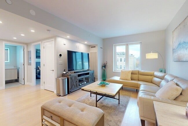 Building Photo - 932 Broadway Unit 312