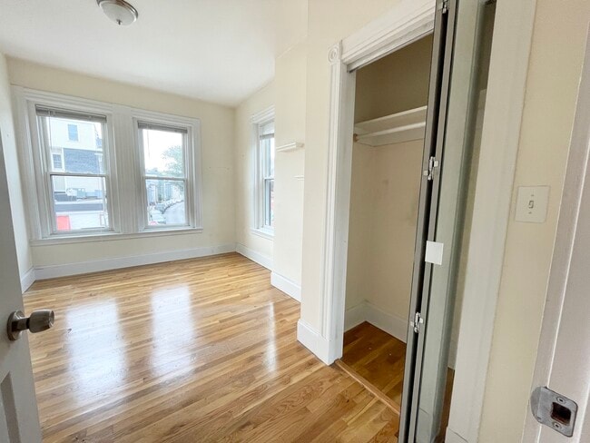 Photo - 149 L St Unidad 2T