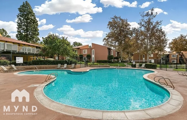 Photo - 17081 W Bernardo Dr Unidad 101