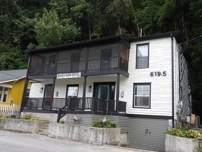 Photo - 619.5 Taylor Ave Unit 1