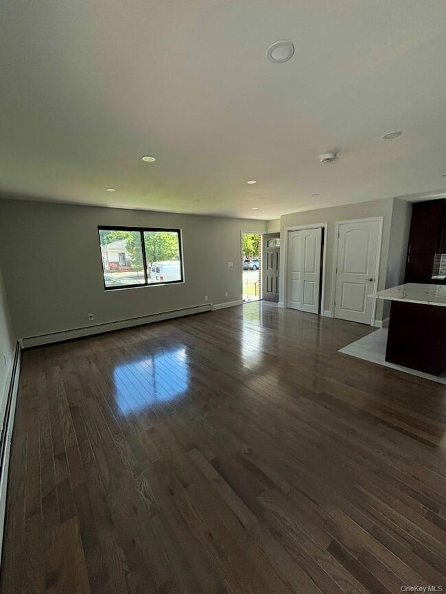 Photo - 177-37 115th Ave