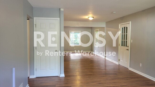 141 Ellendale Ln NW