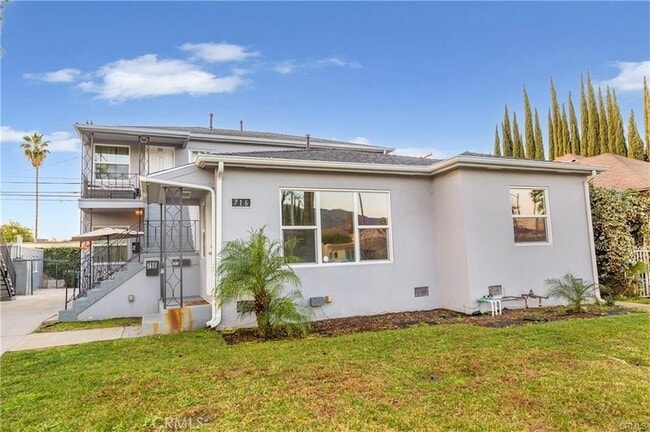 Building Photo - 716 W Glenoaks Blvd Rental