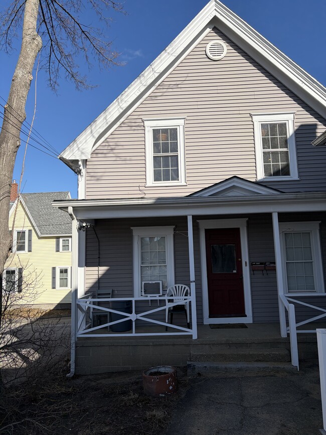 Building Photo - 319 Jewett St Unit #2