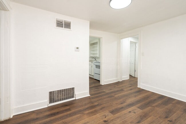 Photo - 1225 S Pattie St Unit Apt B