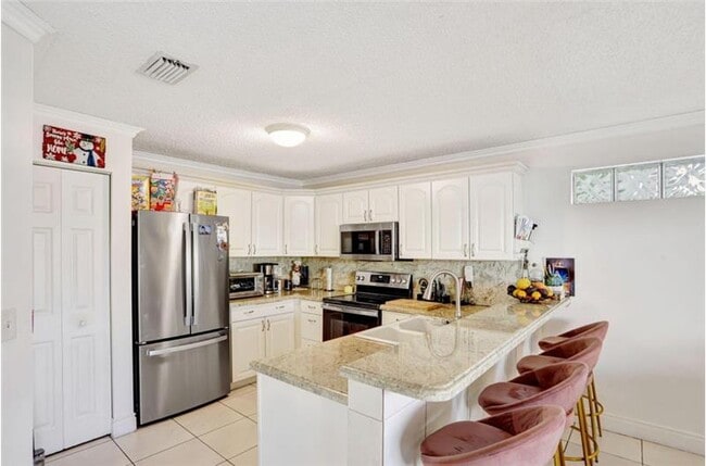 Photo - 3385 Seabreeze Ln