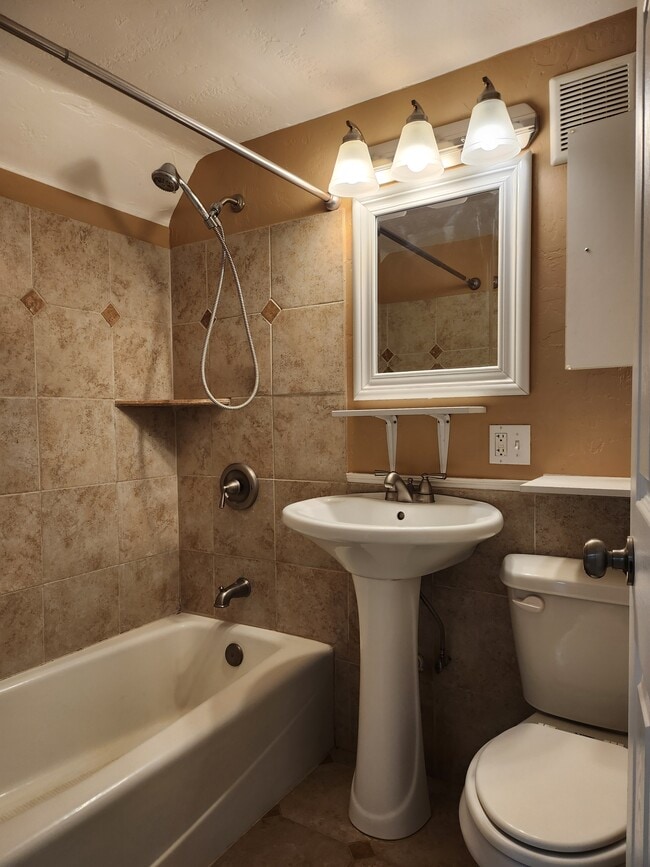 Photo - 437 N River Ln Unit Desert Springs