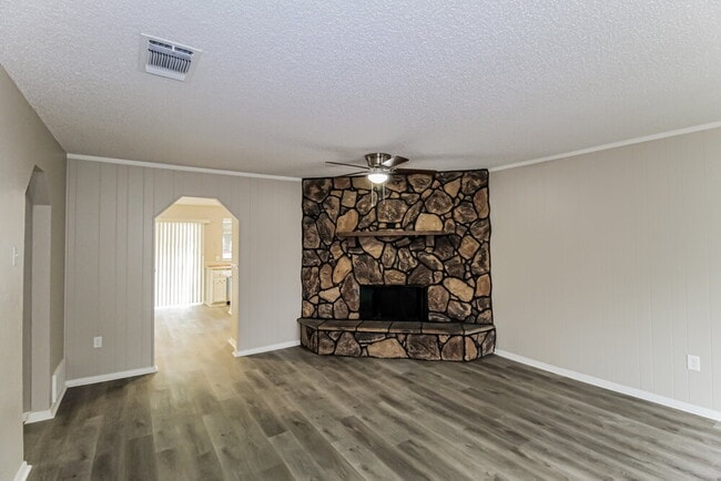 Photo - 6628 Brookdale Dr