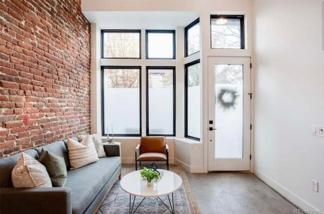 Photo - 807 E 22nd Ave