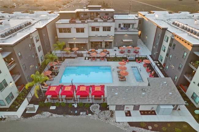 Photo - La Vida at Reynolds Ranch ACTICE LUXURY 55+