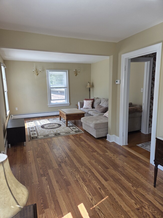 Photo - 71 Housatonic St Unidad Upper Level