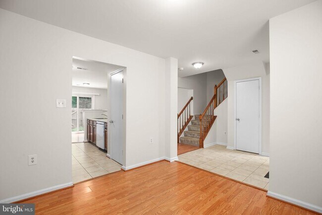 Photo - 502 Wind Ridge Dr