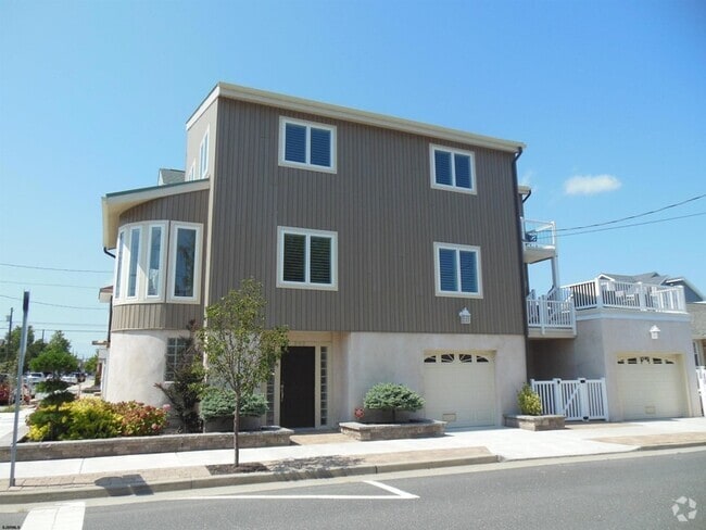 Building Photo - 202 N Princeton Ave Rental