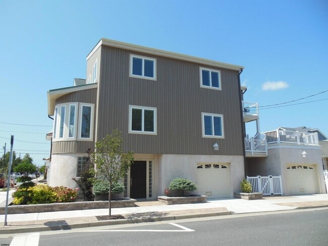 Building Photo - 202 N Princeton Ave Rental