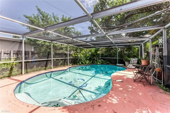 Photo - 1626 Liberty St