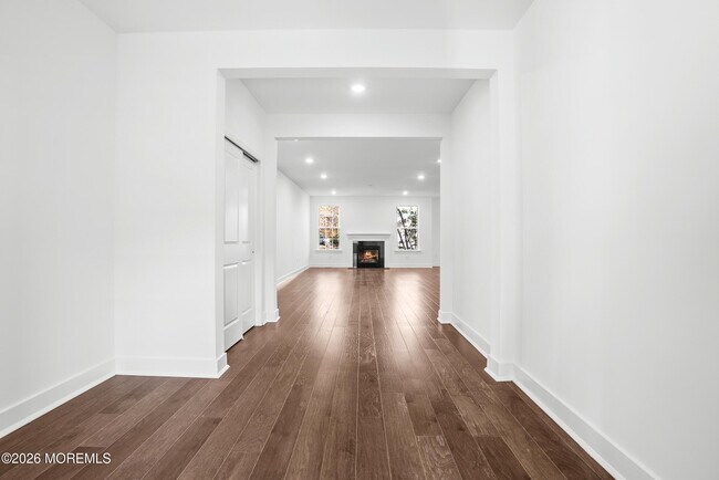 Photo - 103 Woolley Ct