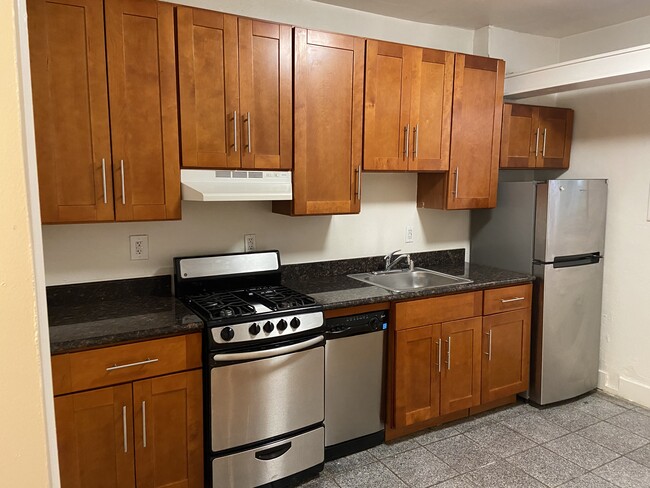 Photo - Regent Darien Apartments LLC.