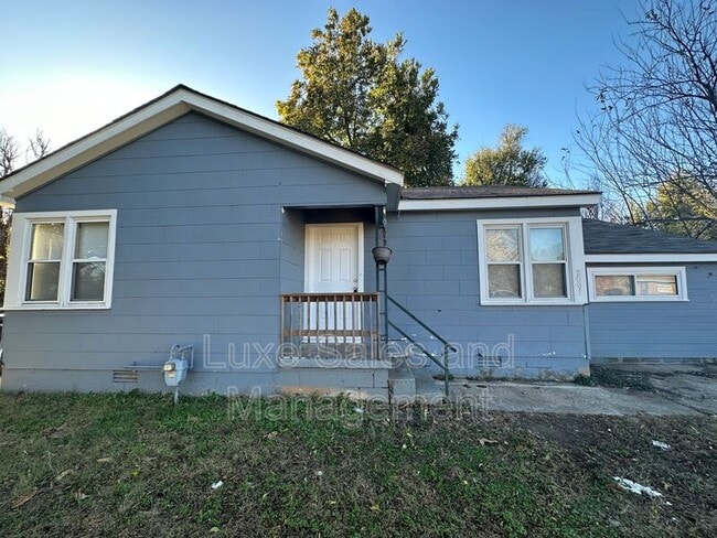 Photo - 2001 E Harlow Pl