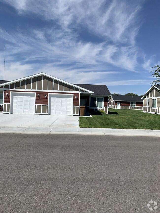 Building Photo - Southwest Patio Home Apartments