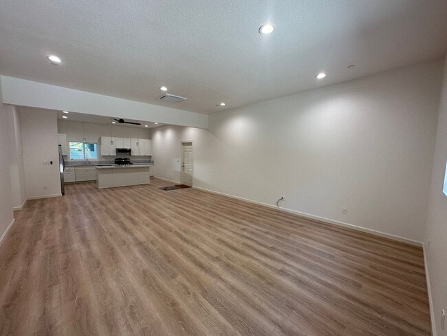 Photo - Newly Renovated 3 Bedroom 2 Bathroom Close to Town