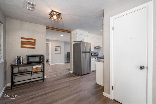 Photo - 949 Kenwood Dr