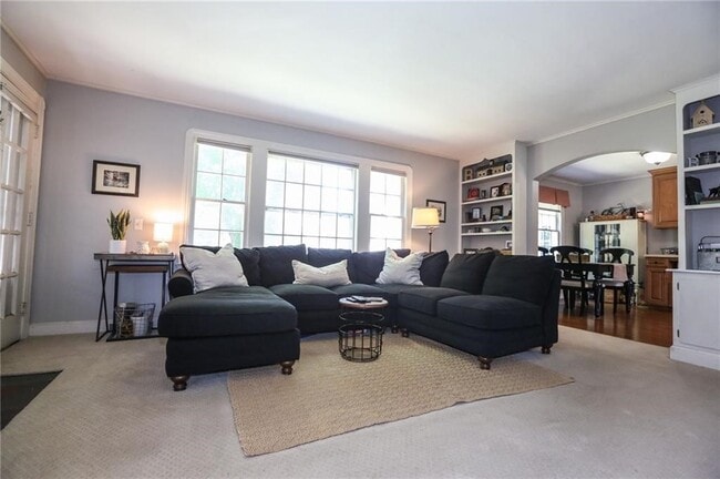 Photo - 2856 Elmwood Ave