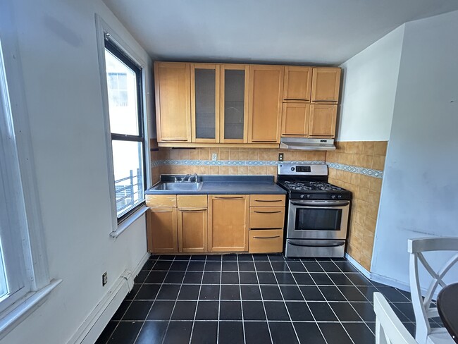 Photo - 318 71st St Unidad 318 71 St