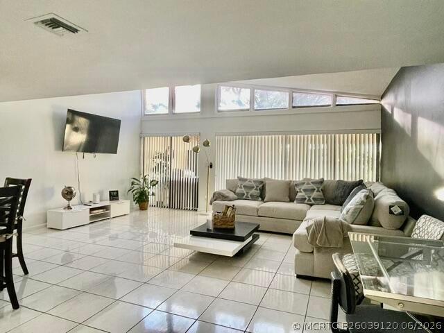 1453 White Pine Dr
